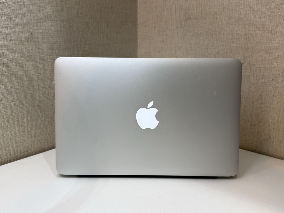 MacBook Air 11″ Mid 2013 —отличное состояние