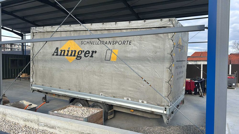 Remorca HUMBAUR 3500 kg inclusiv prelata an fabricatie 2015