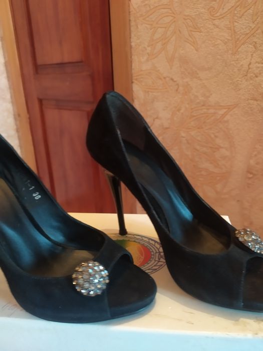 Продам туфли очень элегантные