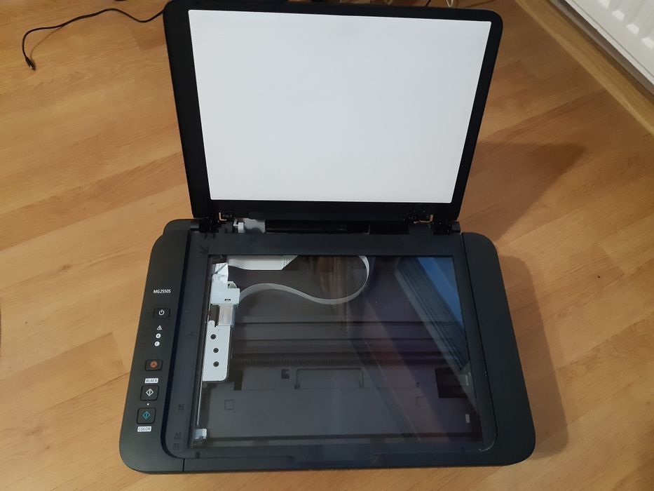 Vand imprimantă multifuncțională Canon PIXMA MG2550S.
