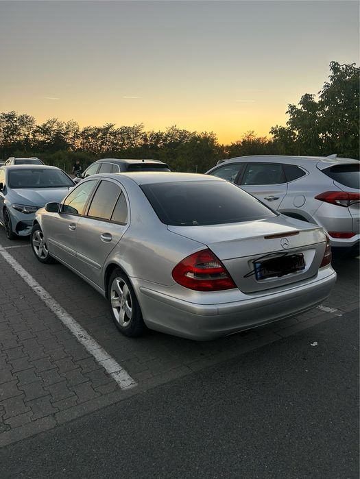 MERCEDES-BENZ E-Class