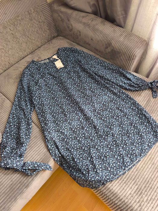Рокля ново с етике h&m