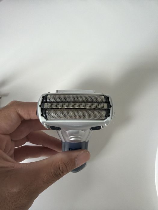 Продам электрическую бритву Panasonic