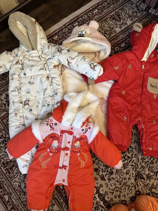 Зимние комбинезоны на малышей
