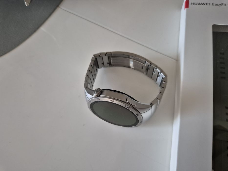 Smartwatch Huawei GT4 ca nou