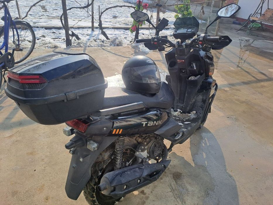 Скутер мопед бензин