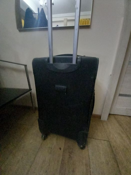 Чемодан на колёсах