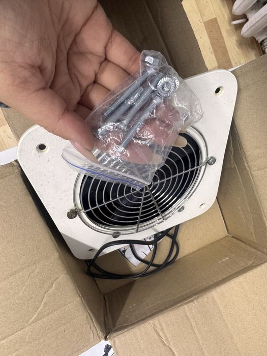 Продаю вытяжку Cosmos V2