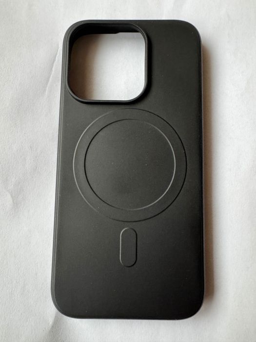 3 Modele Huse Magnetice Negre iPhone 15 Pro.