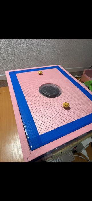 Инкубатор сотилади.