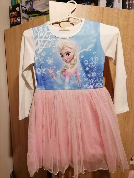 Лот от рокли 128,134,140