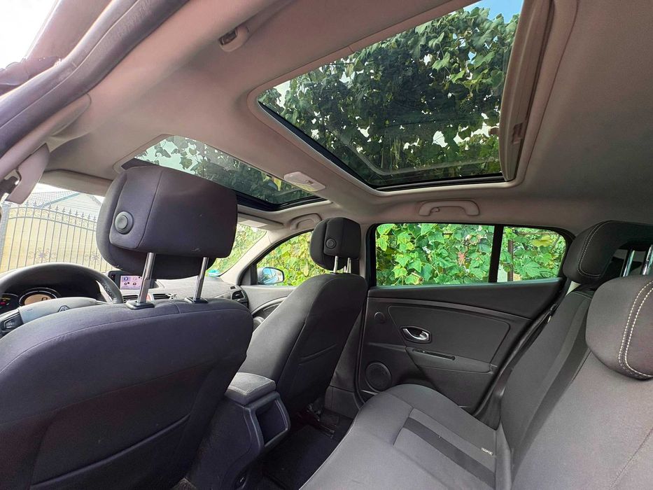 RENAULT Megane 2010 — imagine 5