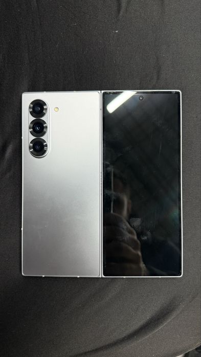 Vand Samsung fold 6 impecabil