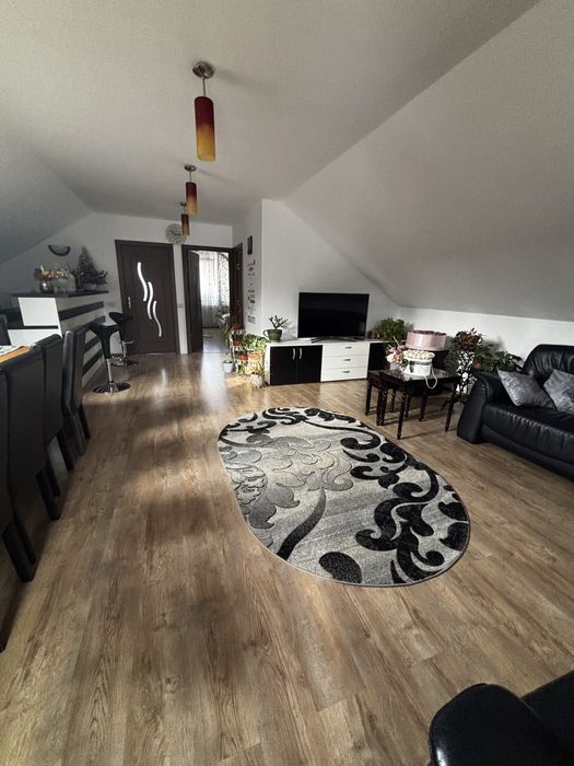 Camere frumoase de închiriat  !