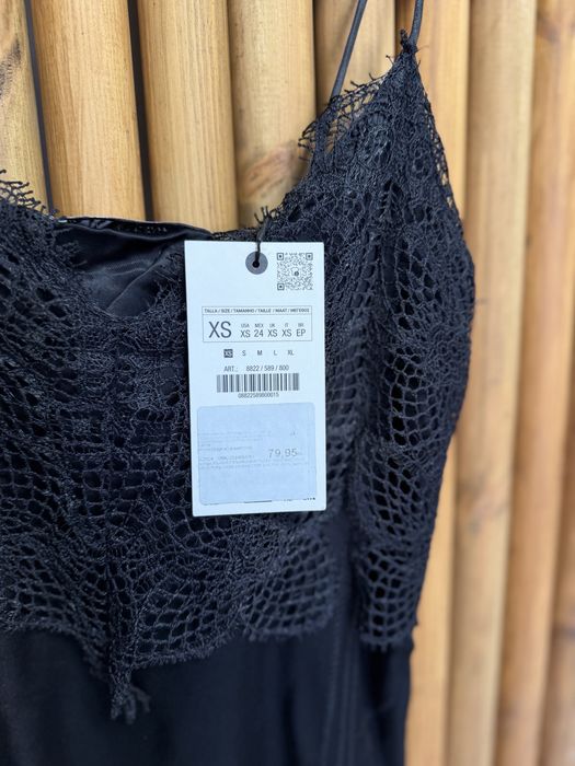 Черна и бяла рокля Zara