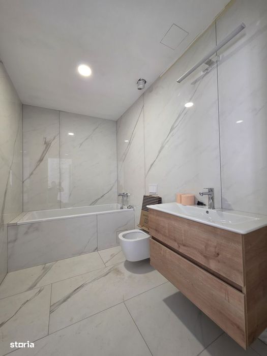 Apartament cu 5 camere de inchiriat in zona Aviatiei
