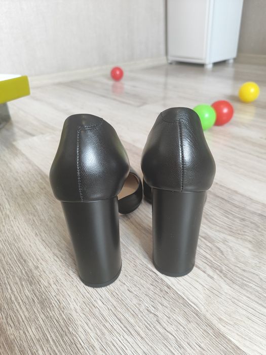 Туфли Vaseto, удобные, кожаные 39р.