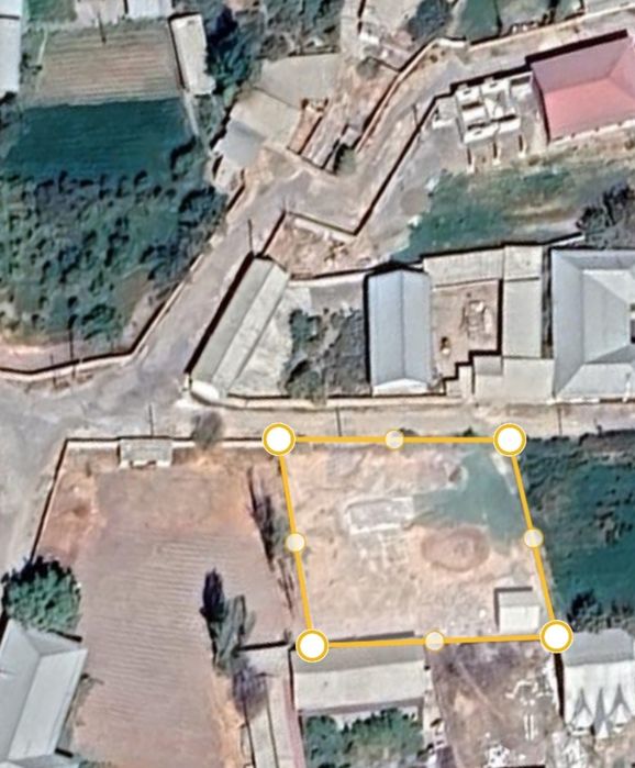 Уй сотилади 12 соту