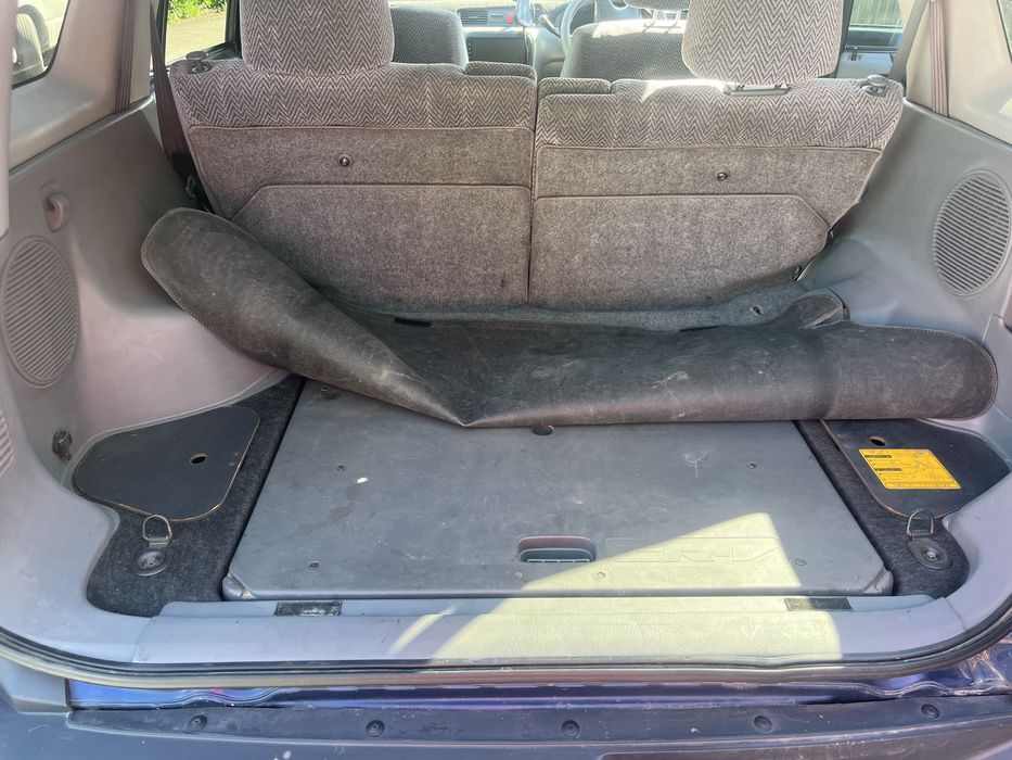 Продам машину Honda CR-V