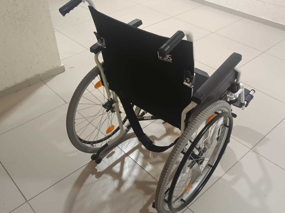 Продам инвалидное кресло