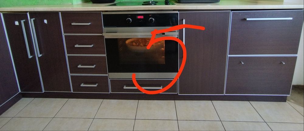 Долен ред кухненски шкафове