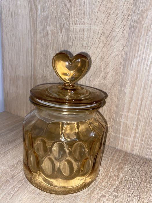 Продается Стеклянная банка