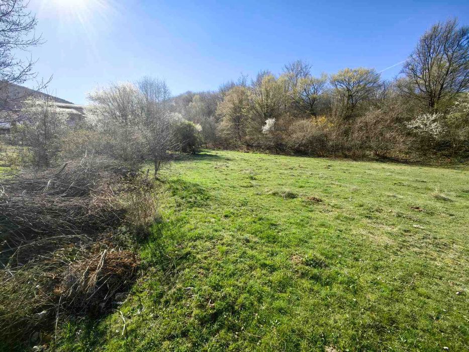 Продава се Парцел в с. Кладница, Област Перник - 1660 кв.м за 110 €/кв.м - Снимка #5