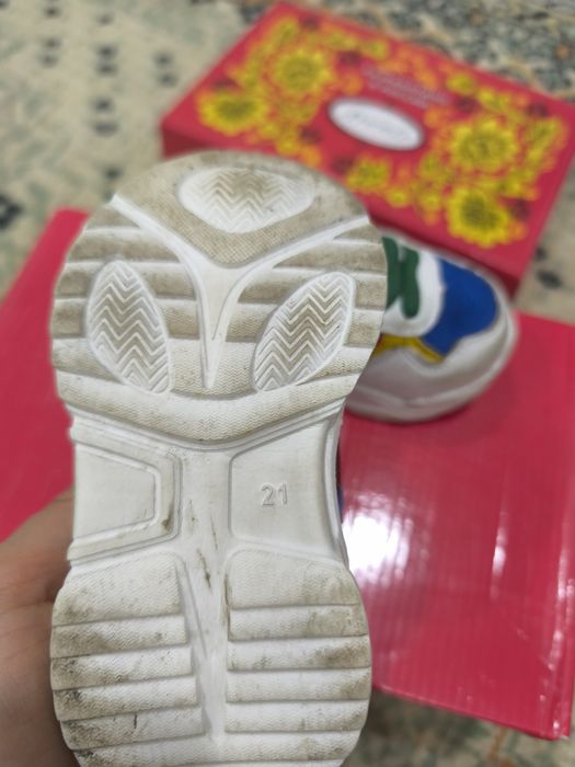 Отдам обувь до 2 лет