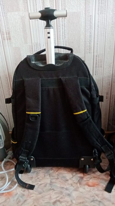 Сумка на колёсиках