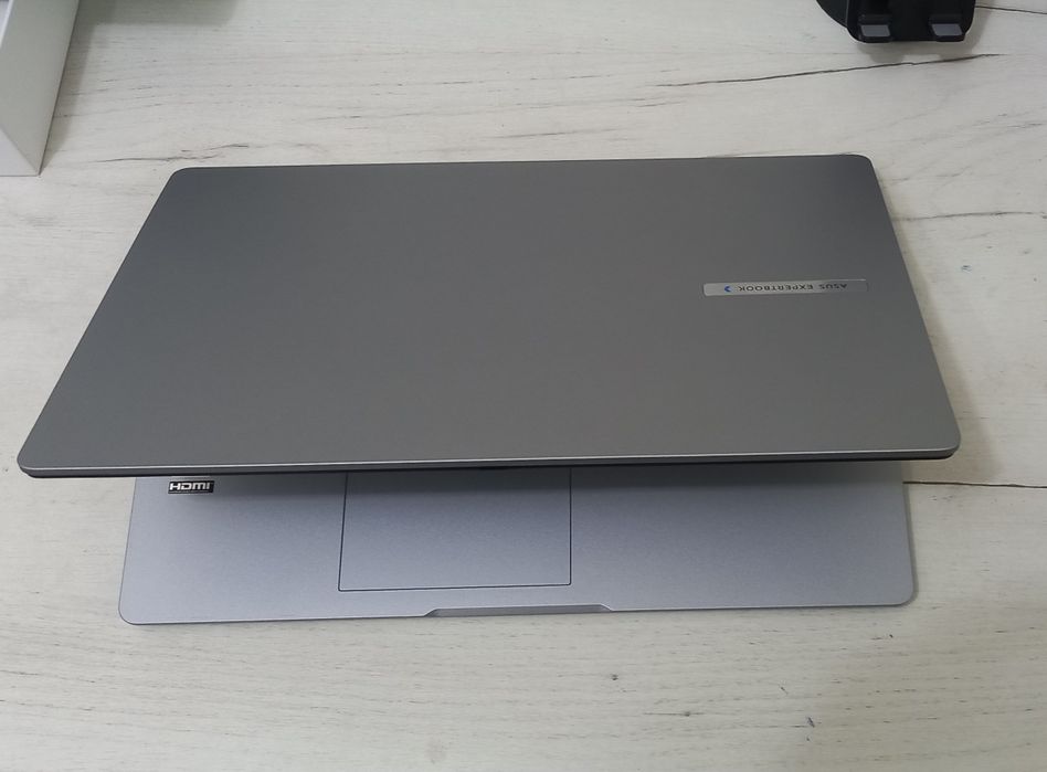 Asus Expertbook noutbook Ryzen 5 7535 HS kuchli 8/512