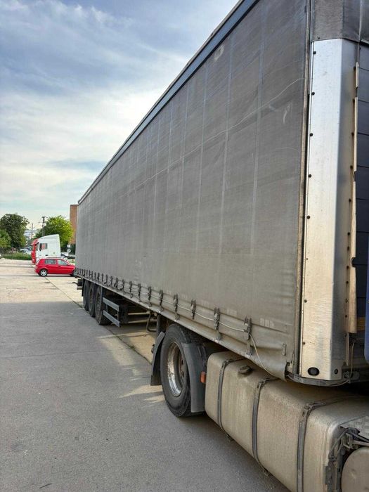 De vanzare ansamblu Scania 2007, 480 CP, EURO4, 1700000 km, cu semiremorca Schmitz cu sasiu galvanizat. Pret 9900 Euro