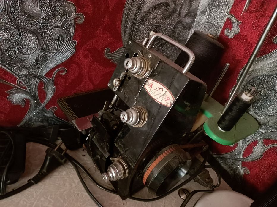 Швейная машинка и Оверлог