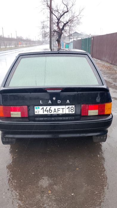 Продам легковую  машину