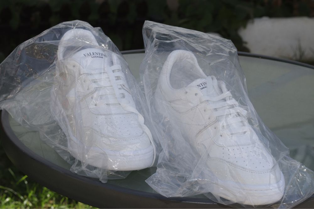 VALENTINO GARRAVANI чисто нови обувки!!!