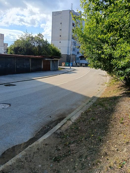 Продавам парцел кв червен бряг