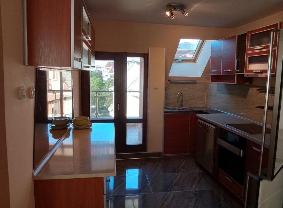 Продава се Тристаен апартамент в Пловдив, Мараша - 200 кв.м за 1150 €/кв.м - Снимка #1