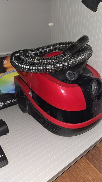 Прахосмукачка BOSCH