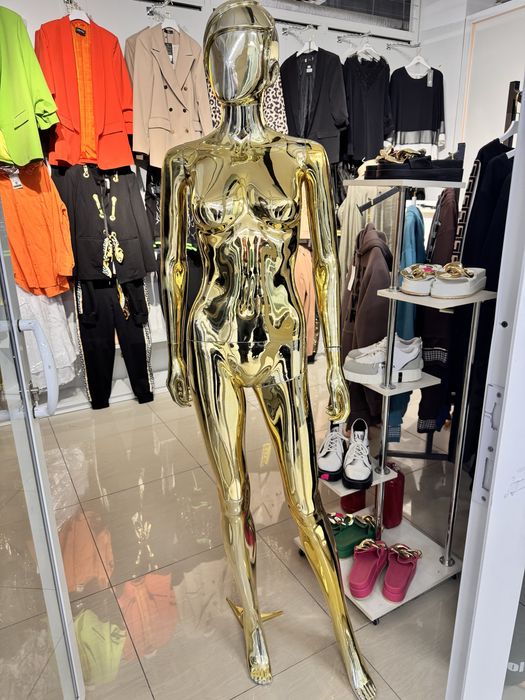 Золотистый манекен