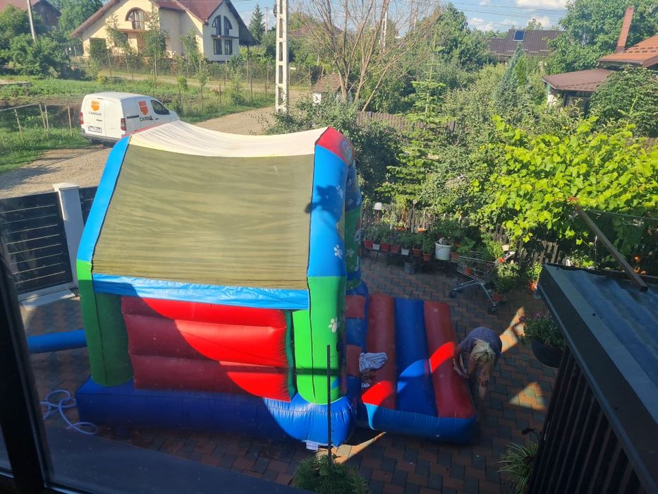 Vând Toboga/Topogan Și Saltele Gonflabile