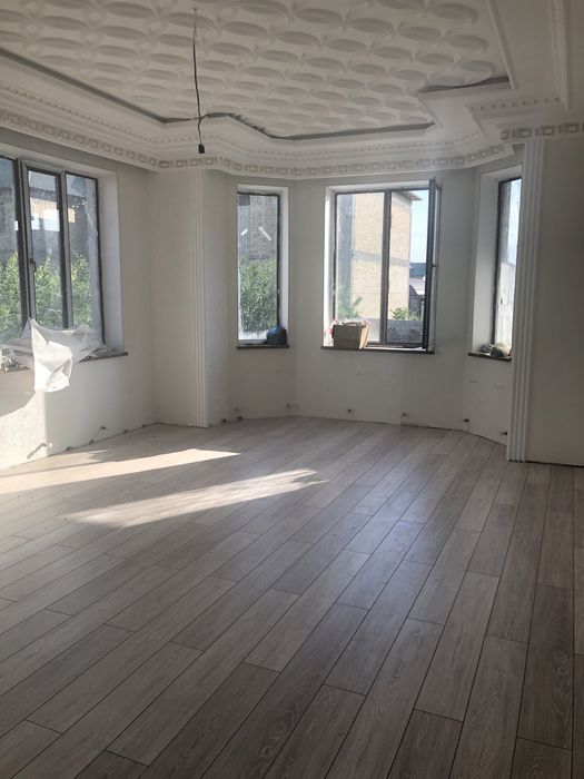 Укладка Ламинат,линолеум, елочка, ковролин, плинтус, ламинат,обои.