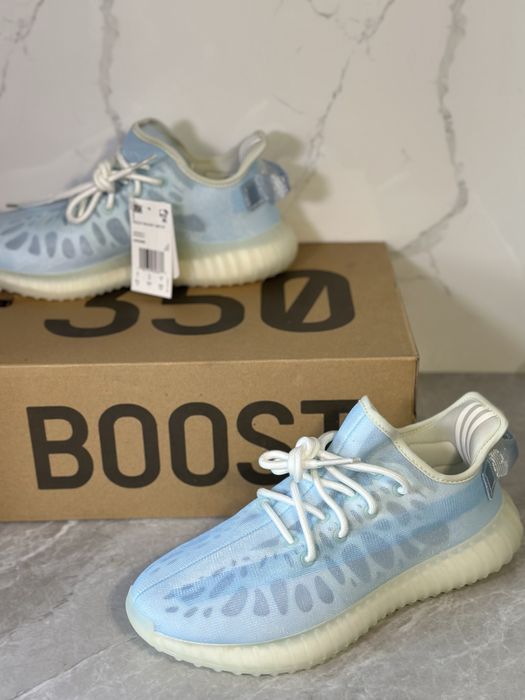 Adidas YEEZY Boost 350 v2 "Mono Ice"