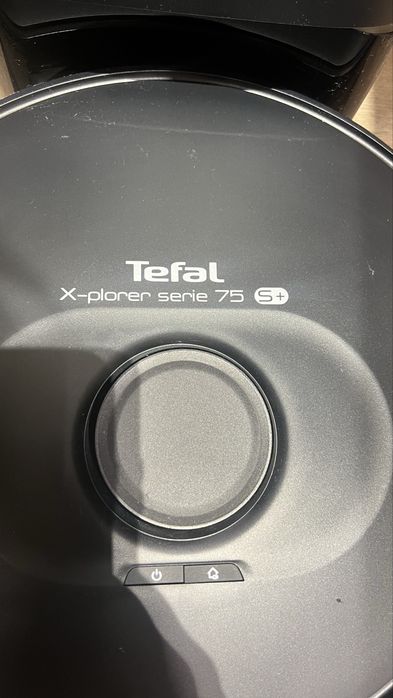Продам робот пылесос Tefal