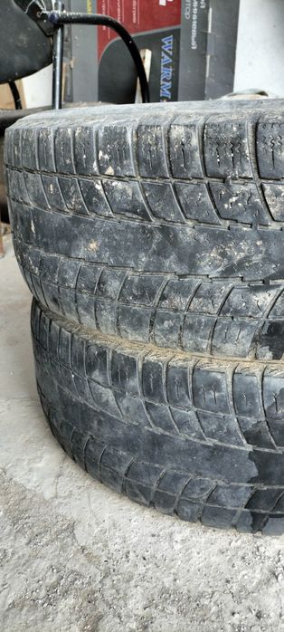 Зимние шины 215,65,16