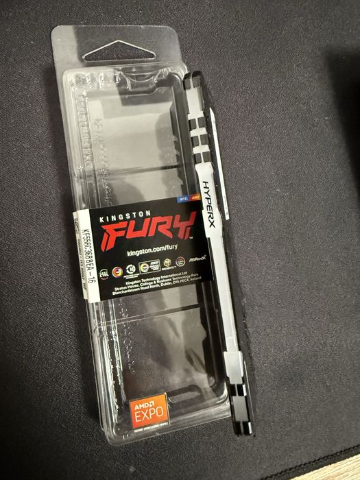 Kingston Fury 16 gb ddr4 чисто нова