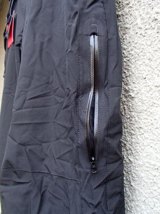 Продавам черен мъжки разтеглив ски панталон Azimuth 15 000 мм