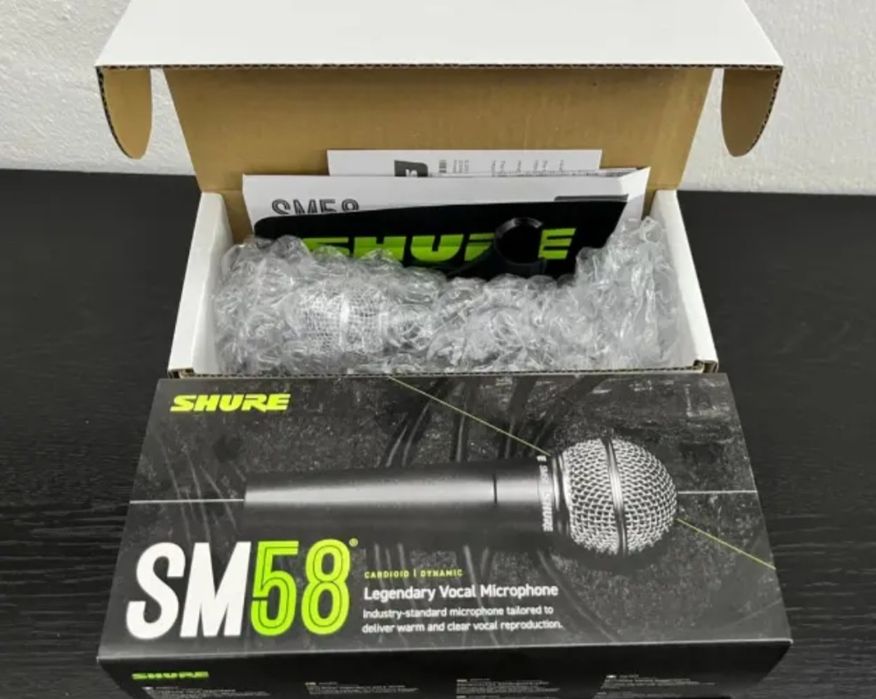 Професионален вокален динамичен микрофон за сценични и студийни изпълн