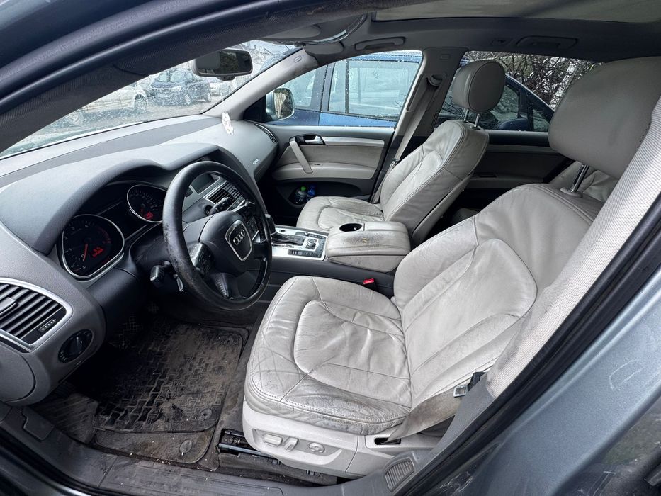 AUDI Q7 0 — imagine 5
