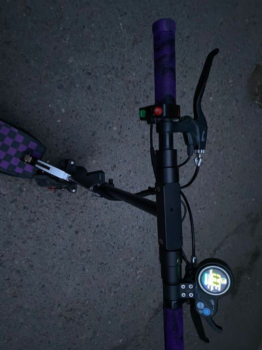 Продам электро самокат