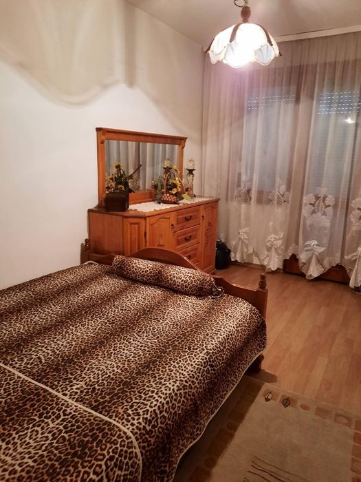 Продава се Тристаен апартамент в Пазарджик, Идеален център - 105 кв.м за 1429 €/кв.м - Снимка #2
