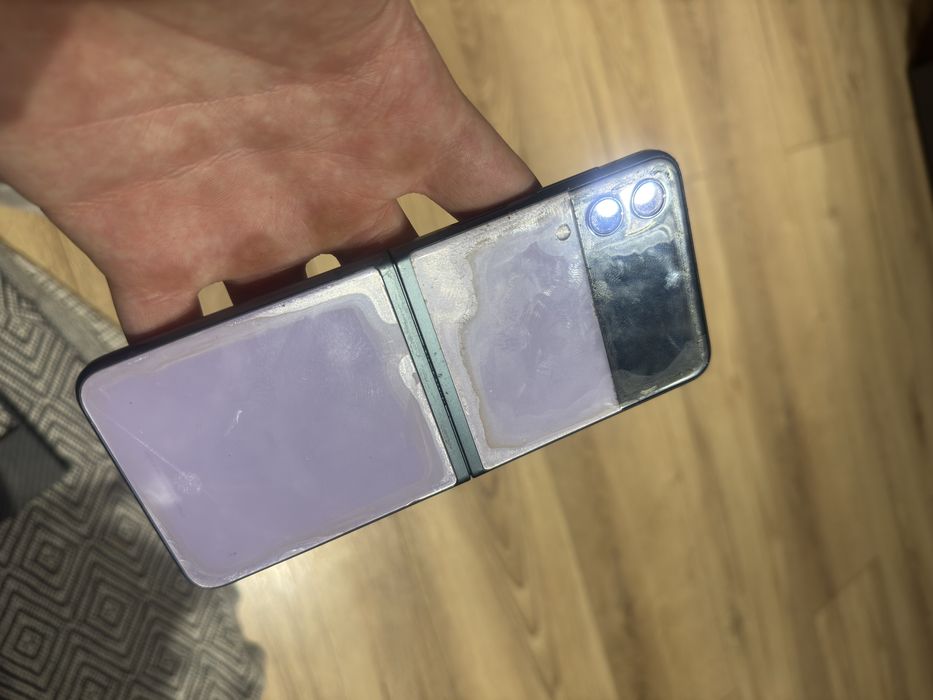 Z flip 3.